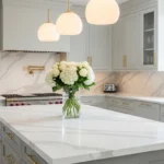 How to Decorate a Glam Kitchen With Elegant Finishes